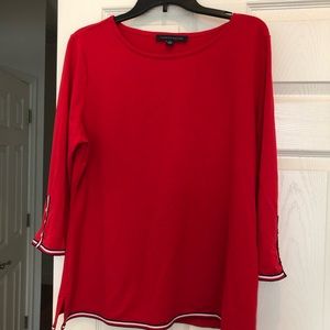 Tommy Hilfiger Red top. Size XL. 3/4 sleeves. Excellent condition.